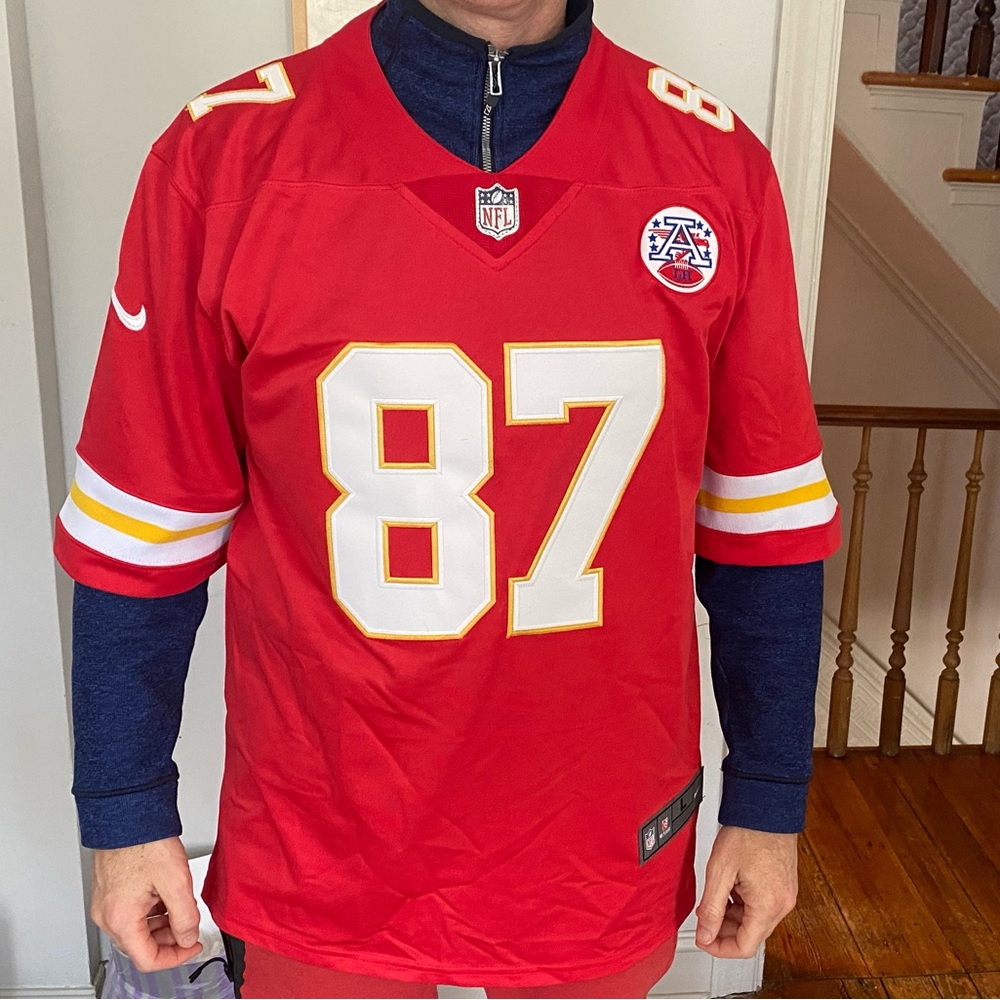 Travis KELCE Jersey. Size large. Like new. Only worn once.